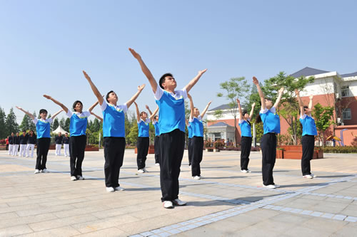 �Ϻ������y�T�S�����F�����޹�˾����T��-�Aͤ�(zh��n)2012���w������������ِ���ھ��׏V���w���x��ِ��ِ�F(xi��n)���DƬ